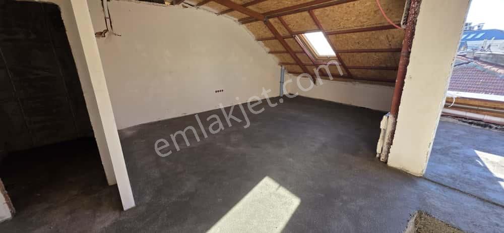 Pendik Batı Mah Sahil Boyu 1.sırada Dubleks Teraslı 3+1 Satılık - Görsel 9