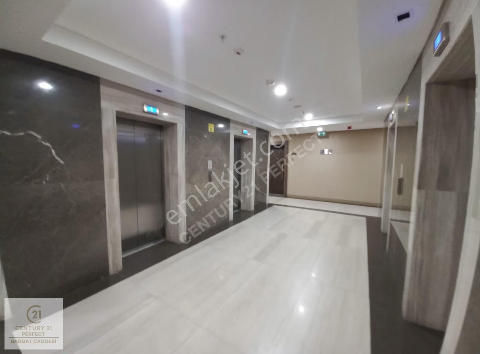5 Levent Torunlarda Satılık 1+1 Havuz Manzaralı Boş Eşyalı Daire - Görsel 3