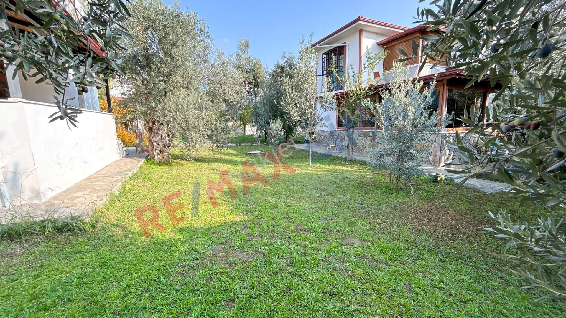 Güre'de Havuzlu Site İçerisinde Geniş Bahçeli Satılık Villa - Görsel 23