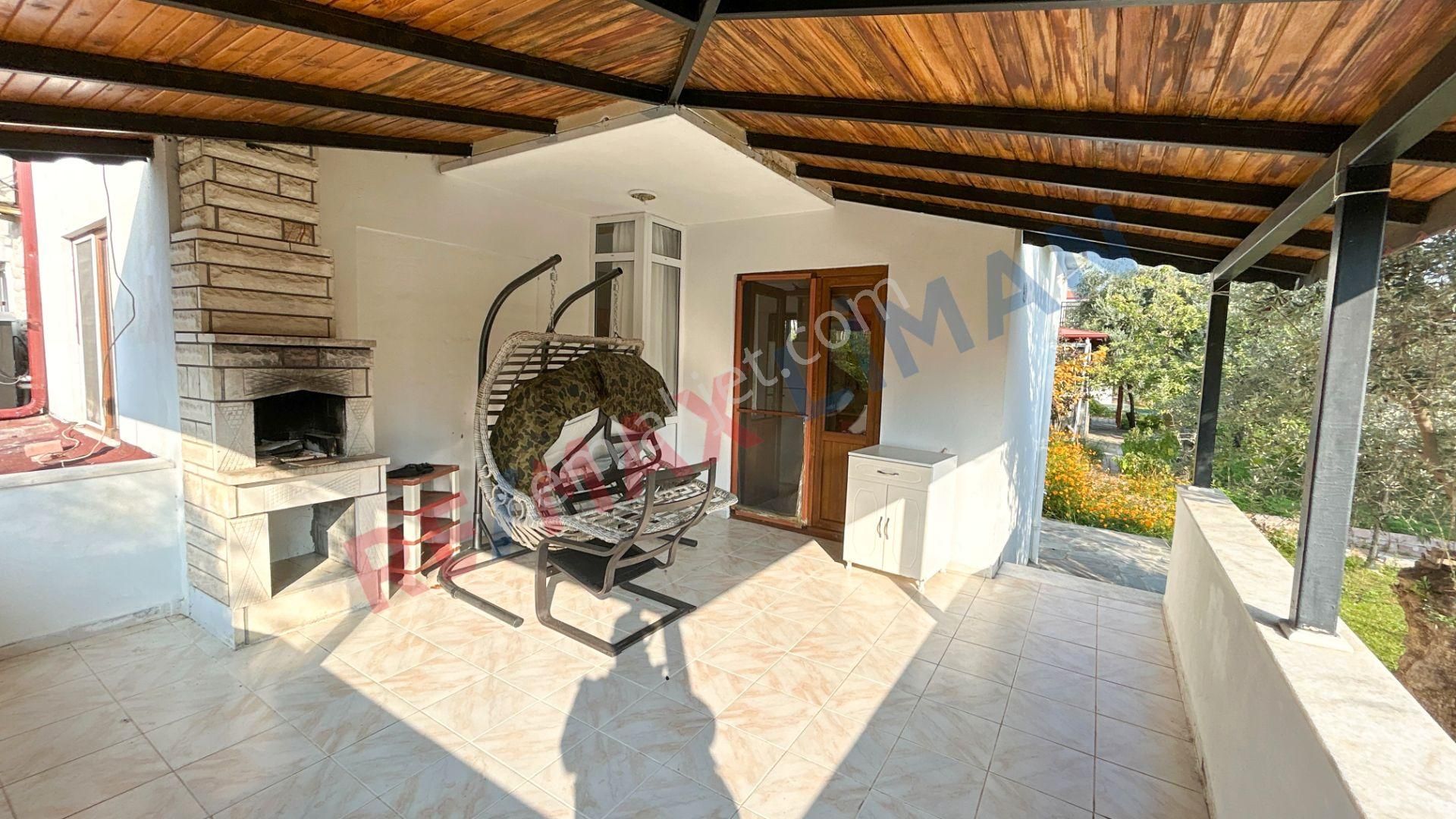 Güre'de Havuzlu Site İçerisinde Geniş Bahçeli Satılık Villa - Görsel 10
