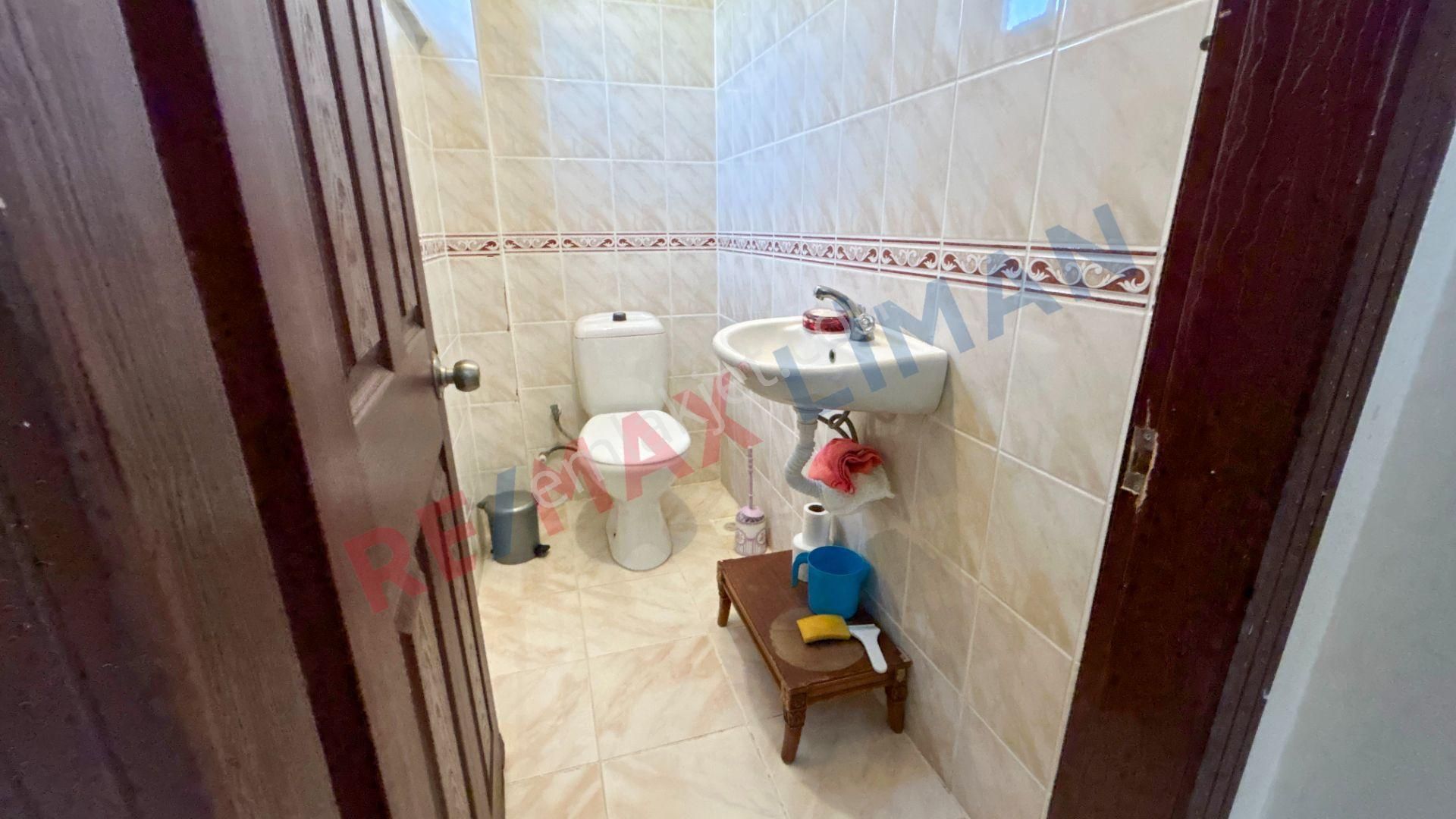 Güre'de Havuzlu Site İçerisinde Geniş Bahçeli Satılık Villa - Görsel 12