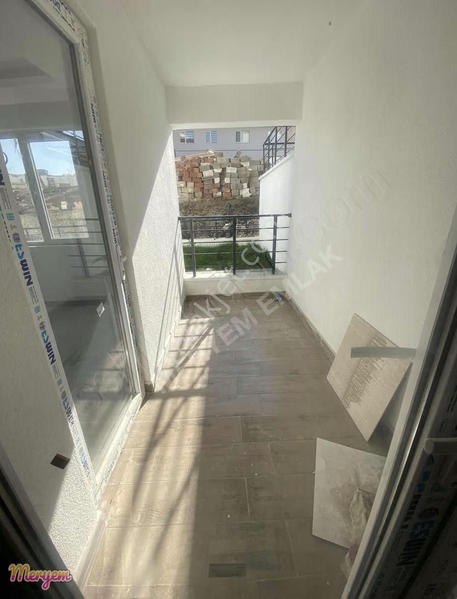 Beşikkayada 2+1 Düzgiriş Satılık Daire - Görsel 4