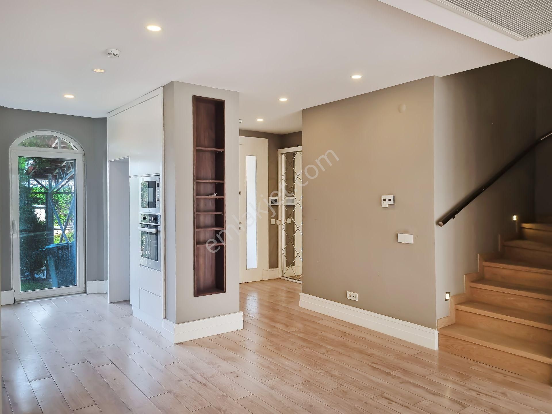 Gökhan Üçgün'den Panorama Villaları'nda Dubleks Rowhouse Villa - Görsel 9