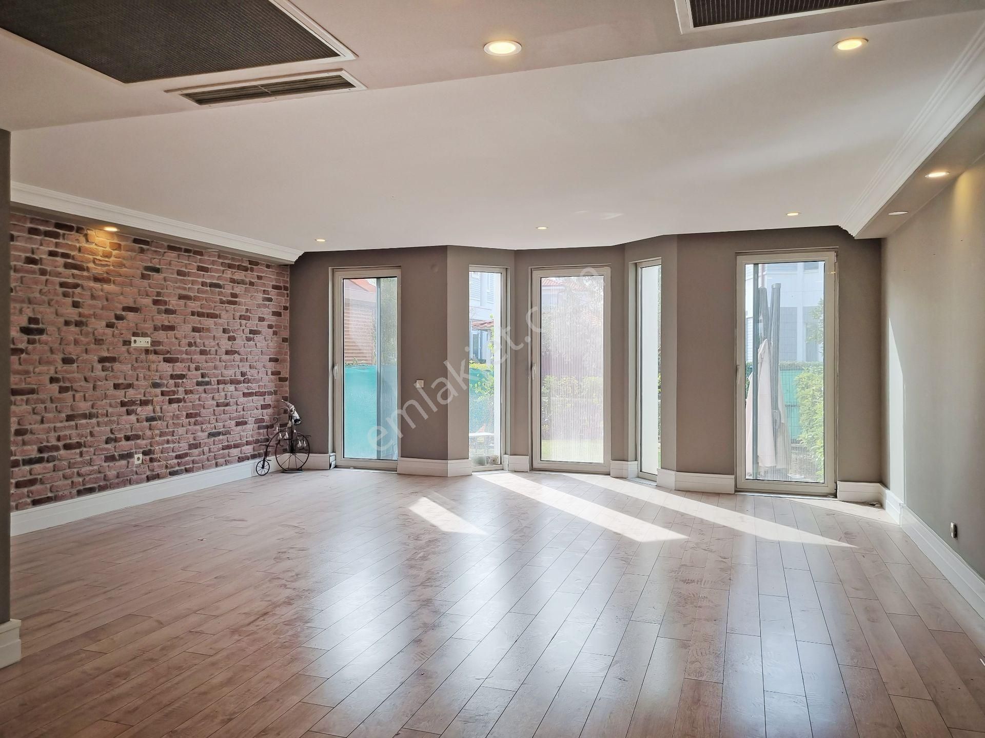 Gökhan Üçgün'den Panorama Villaları'nda Dubleks Rowhouse Villa - Görsel 5