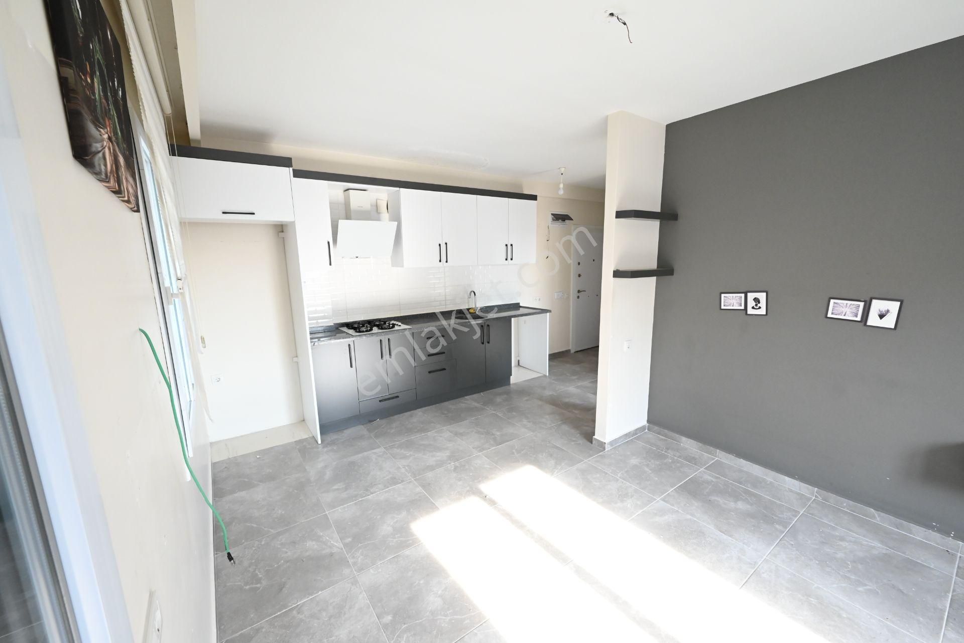 Üstünkent Emlak'tan Çiftlikköyde 1+1 Eşyasız Kiralık Daire - Görsel 8