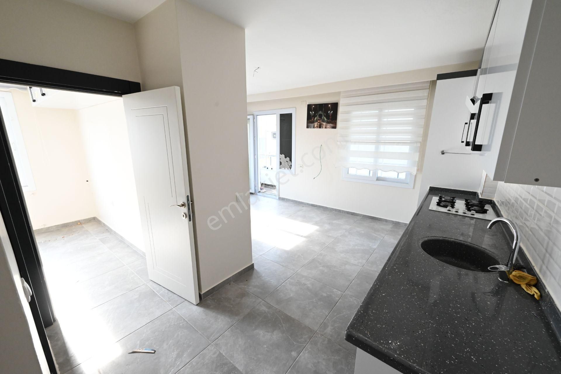 Üstünkent Emlak'tan Çiftlikköyde 1+1 Eşyasız Kiralık Daire - Görsel 19