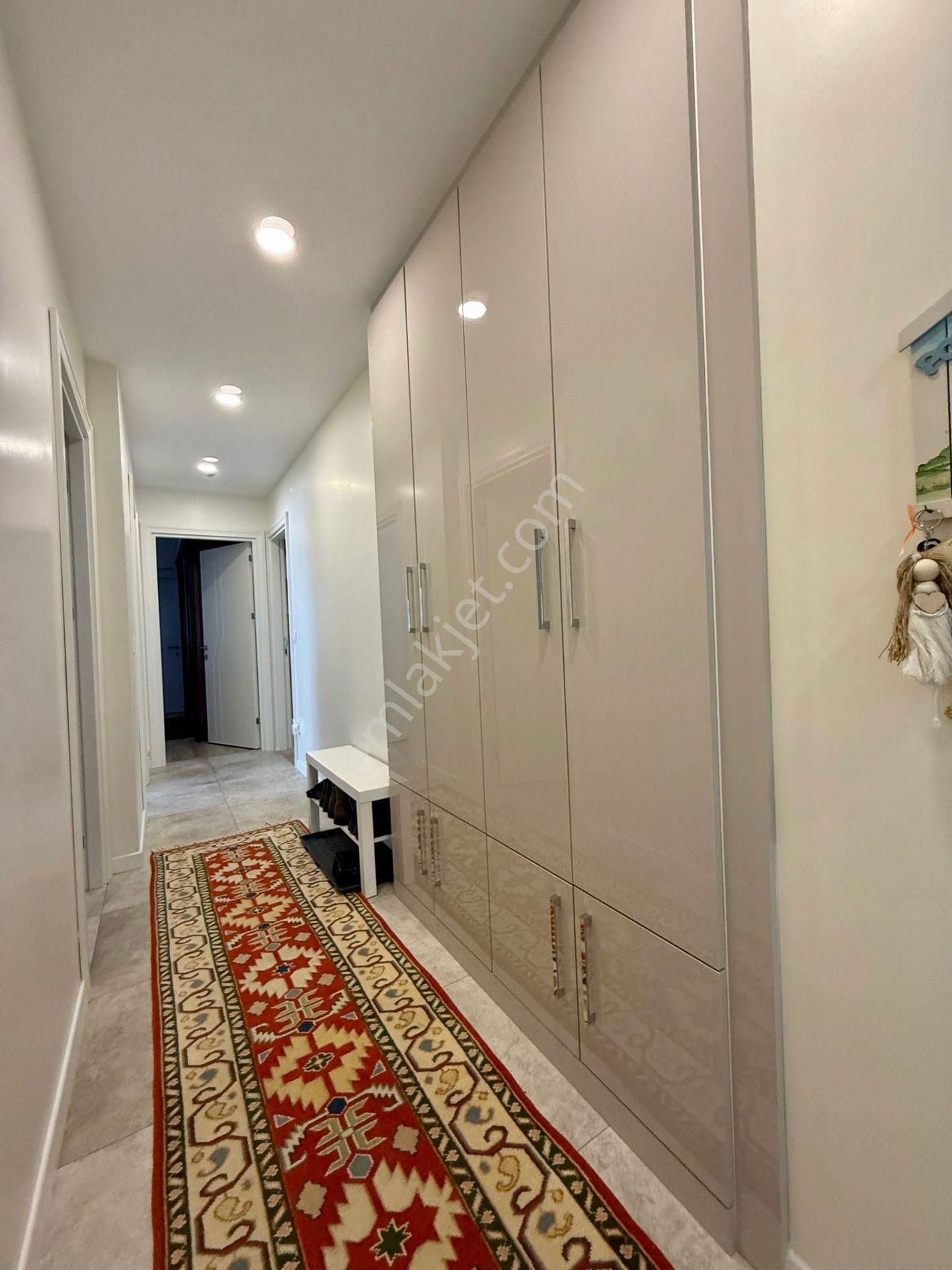 Şenesenevlerde Minübüs Caddesine 1. Paralelde Yeni Binada Balkonlu 3+1 - Görsel 15