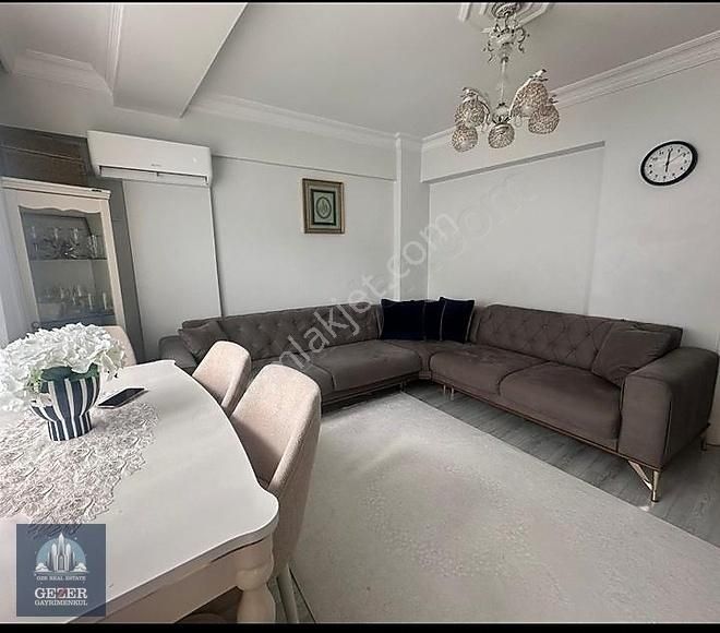 Satılık 14 Yaşında 3. Kat Masrafsız 2+1 Daire - Görsel 5