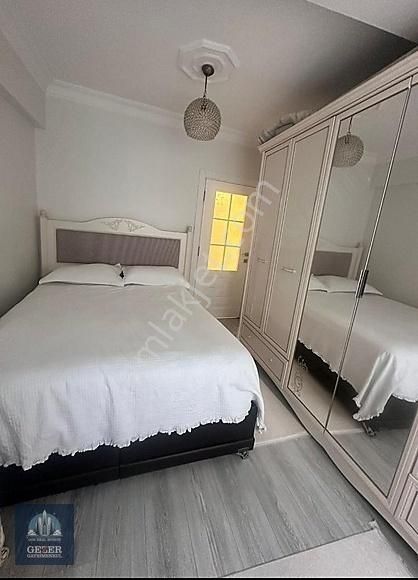 Satılık 14 Yaşında 3. Kat Masrafsız 2+1 Daire - Görsel 2