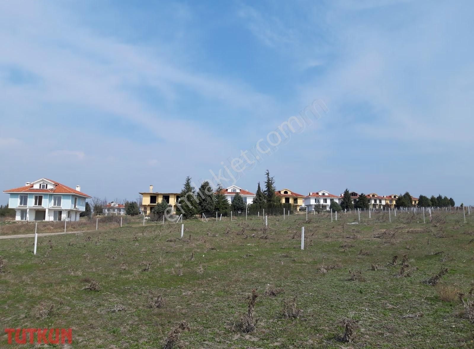 Göl Manzaralı 251m Yatırımlık Arsa Tapulu - Görsel 6