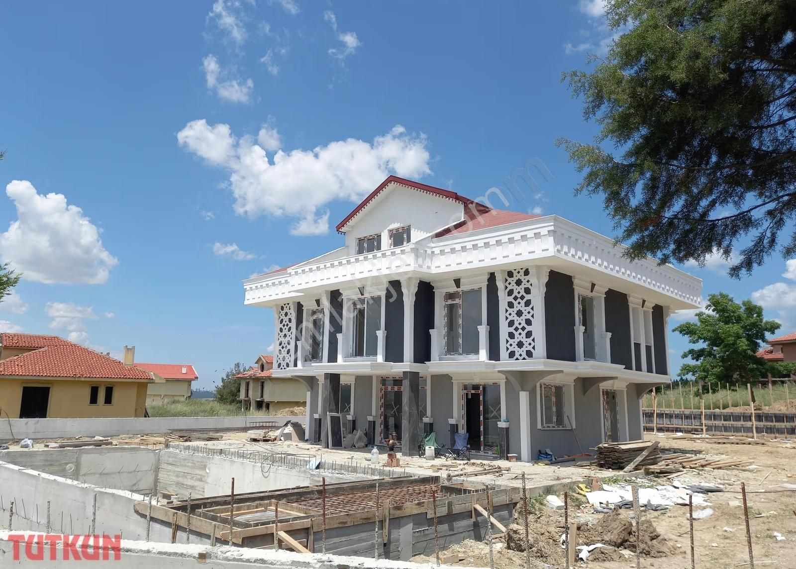 Göl Manzaralı 251m Yatırımlık Arsa Tapulu - Görsel 18