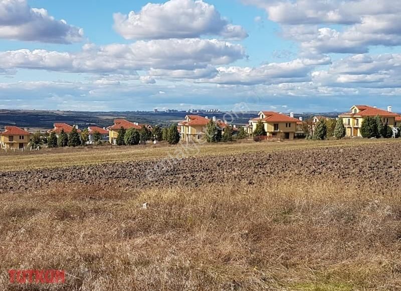 Göl Manzaralı 251m Yatırımlık Arsa Tapulu - Görsel 10