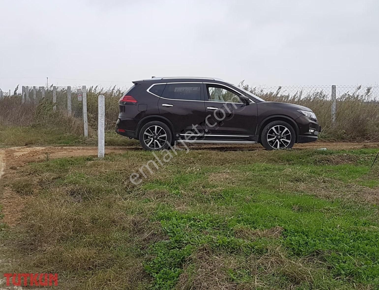 Göl Manzaralı 251m Yatırımlık Arsa Tapulu - Görsel 2