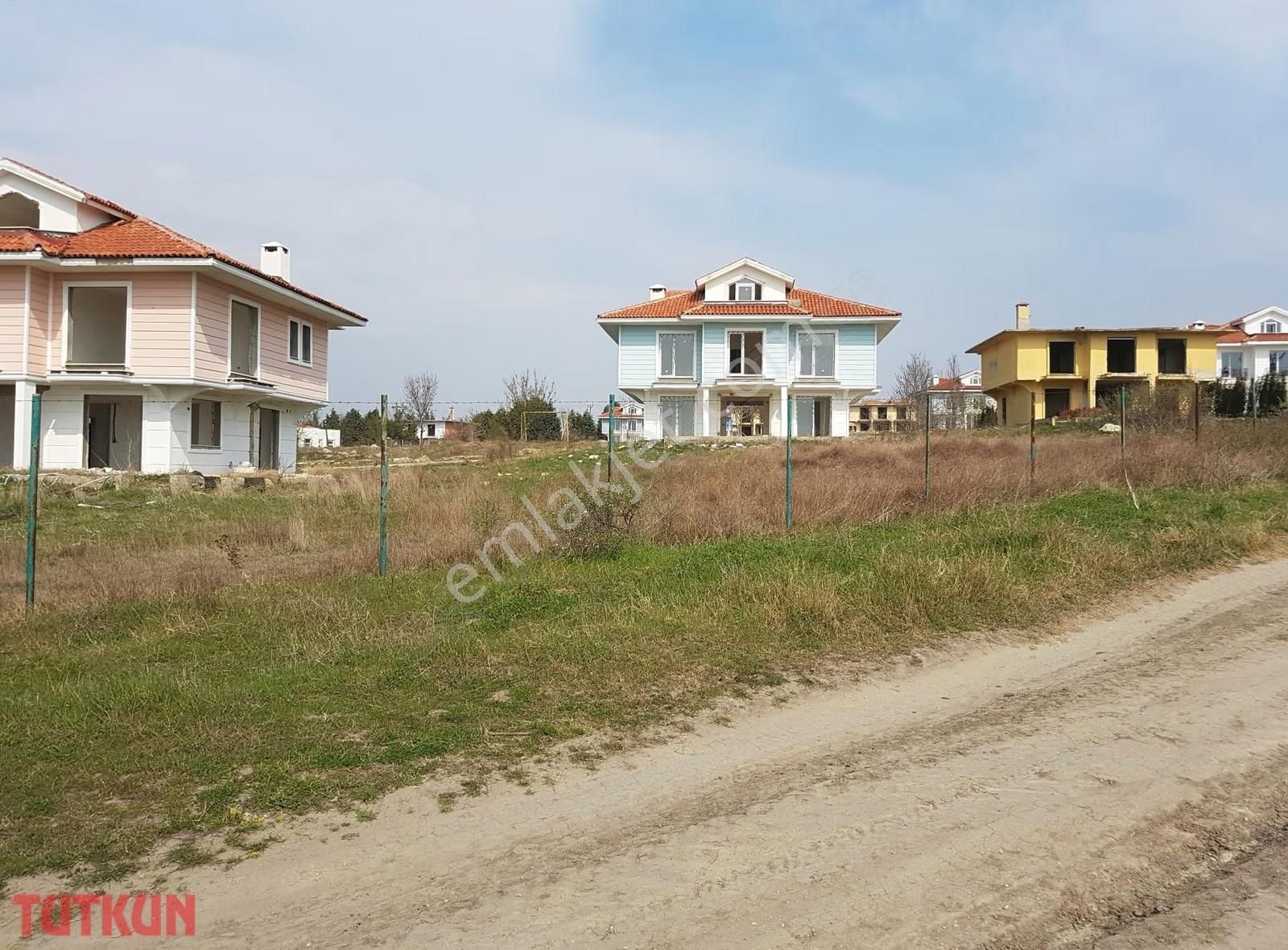 Göl Manzaralı 251m Yatırımlık Arsa Tapulu - Görsel 14