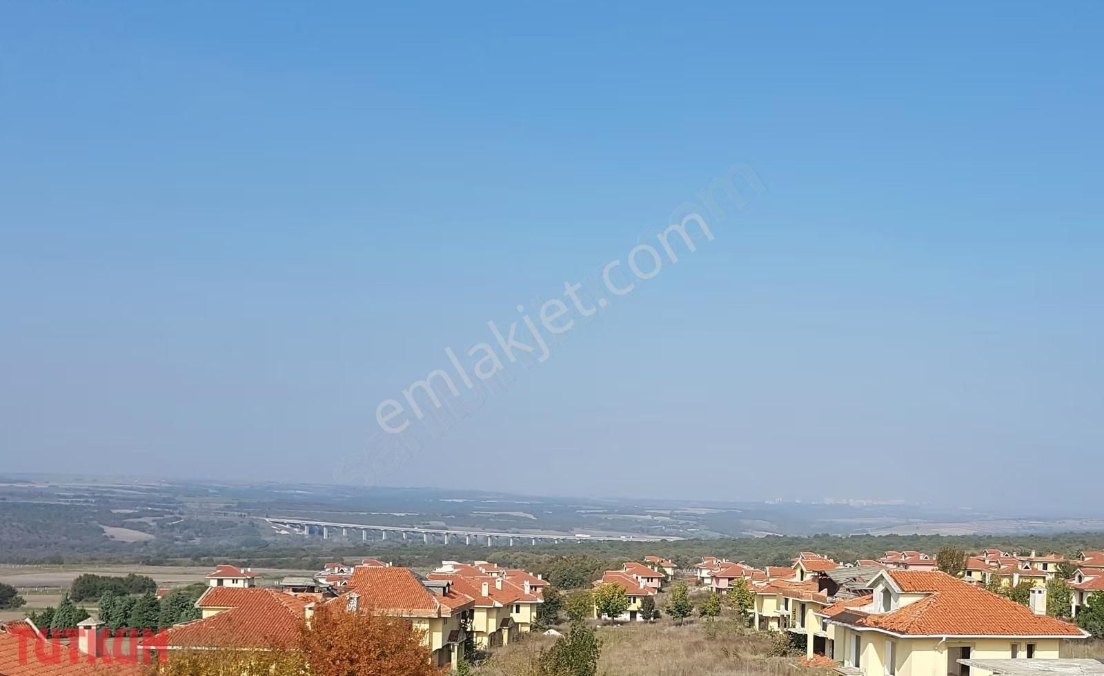 Göl Manzaralı 251m Yatırımlık Arsa Tapulu - Görsel 16