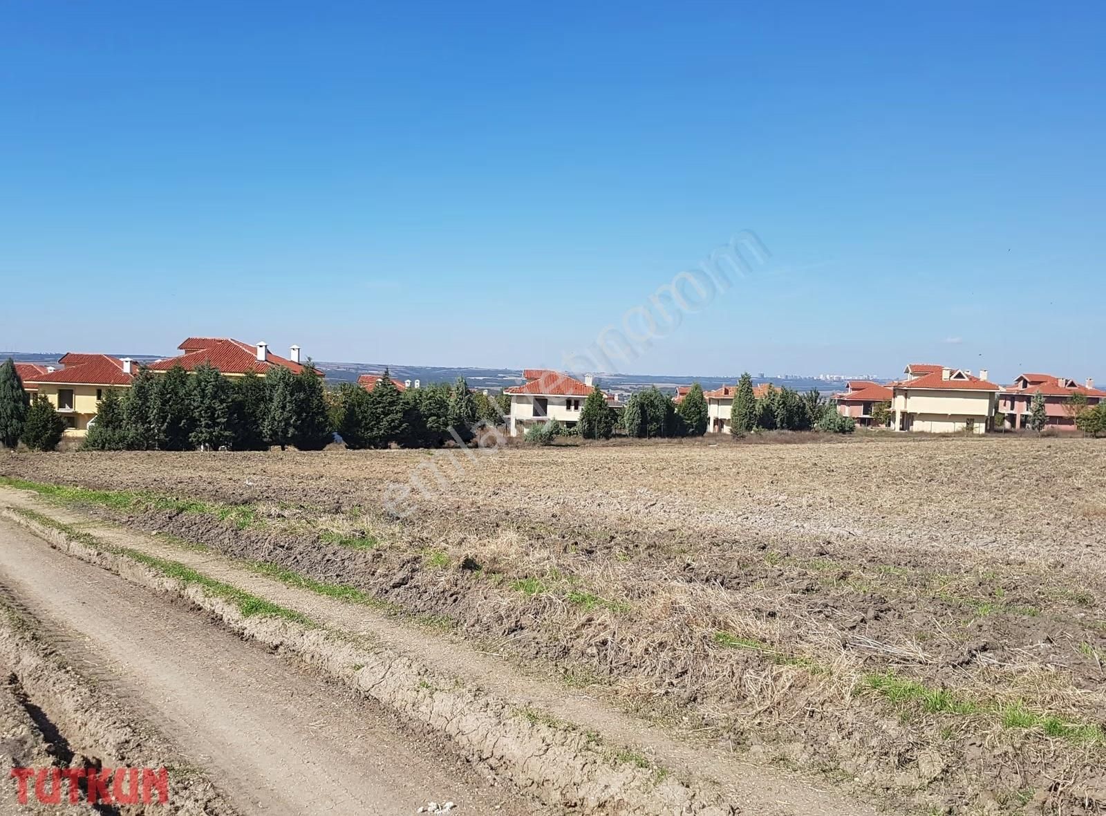 Göl Manzaralı 251m Yatırımlık Arsa Tapulu - Görsel 15