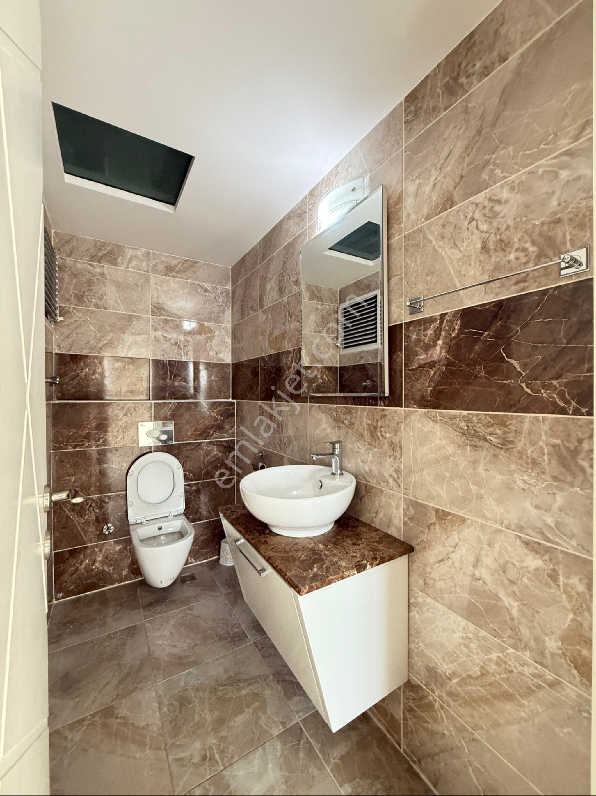 Remint’den Toros Mahalelsi Kenan Evren Bulvarı 3+1 Açık Mutfak Çift Banyo Hasarsız Satılık Daire!!! - Görsel 9