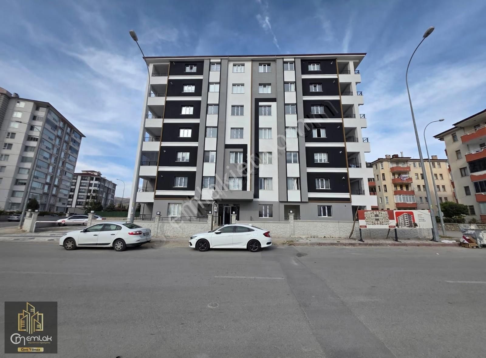 Fertek Yolu, Dairemiz 7 Katlı Binanın 7. Katı 2+1 Sıfır Daire