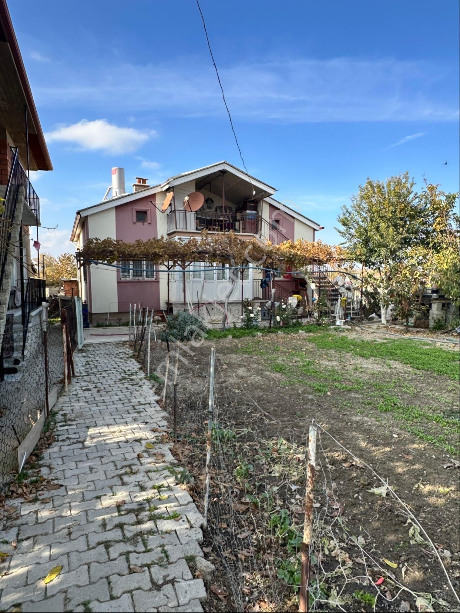 Dinç Emlaktan Kozağaç'ta Satılık Müstakil Ev