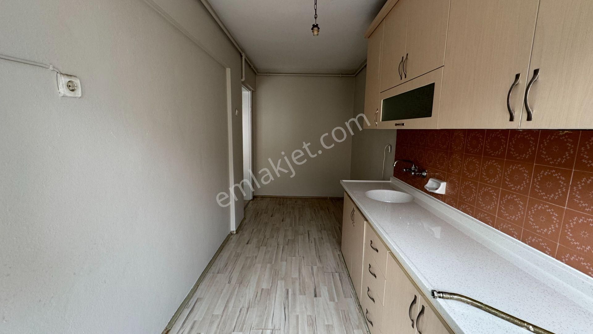 Bursa Osmangazi Alacamescit Mahallesinde Kiralık İşyeri - Görsel 16