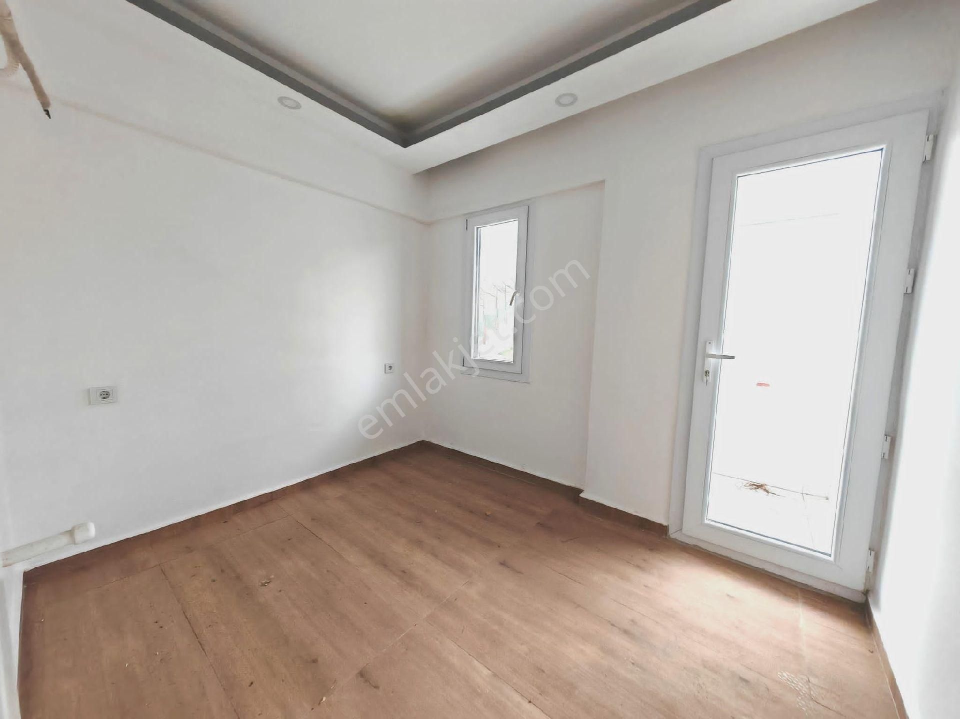 Kuşadası Soğucakta Deniz Manzaralı Havuzlu Sitede Bakımlı 4+1 Triplex Villa - Görsel 19