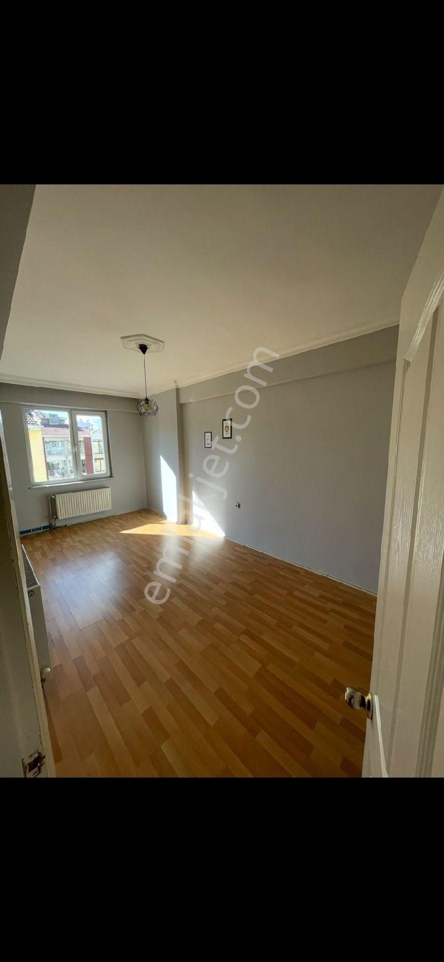 Bahçeli Evler Mahallesı Seylap Cd Sokağın'da 2+1 Üniversıteye Yakın Kiralık Daire