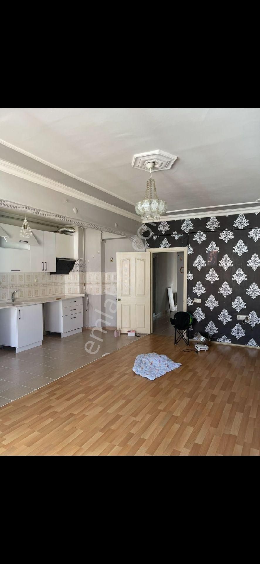 Bahçeli Evler Mahallesı Seylap Cd Sokağın'da 2+1 Üniversıteye Yakın Kiralık Daire - Görsel 3