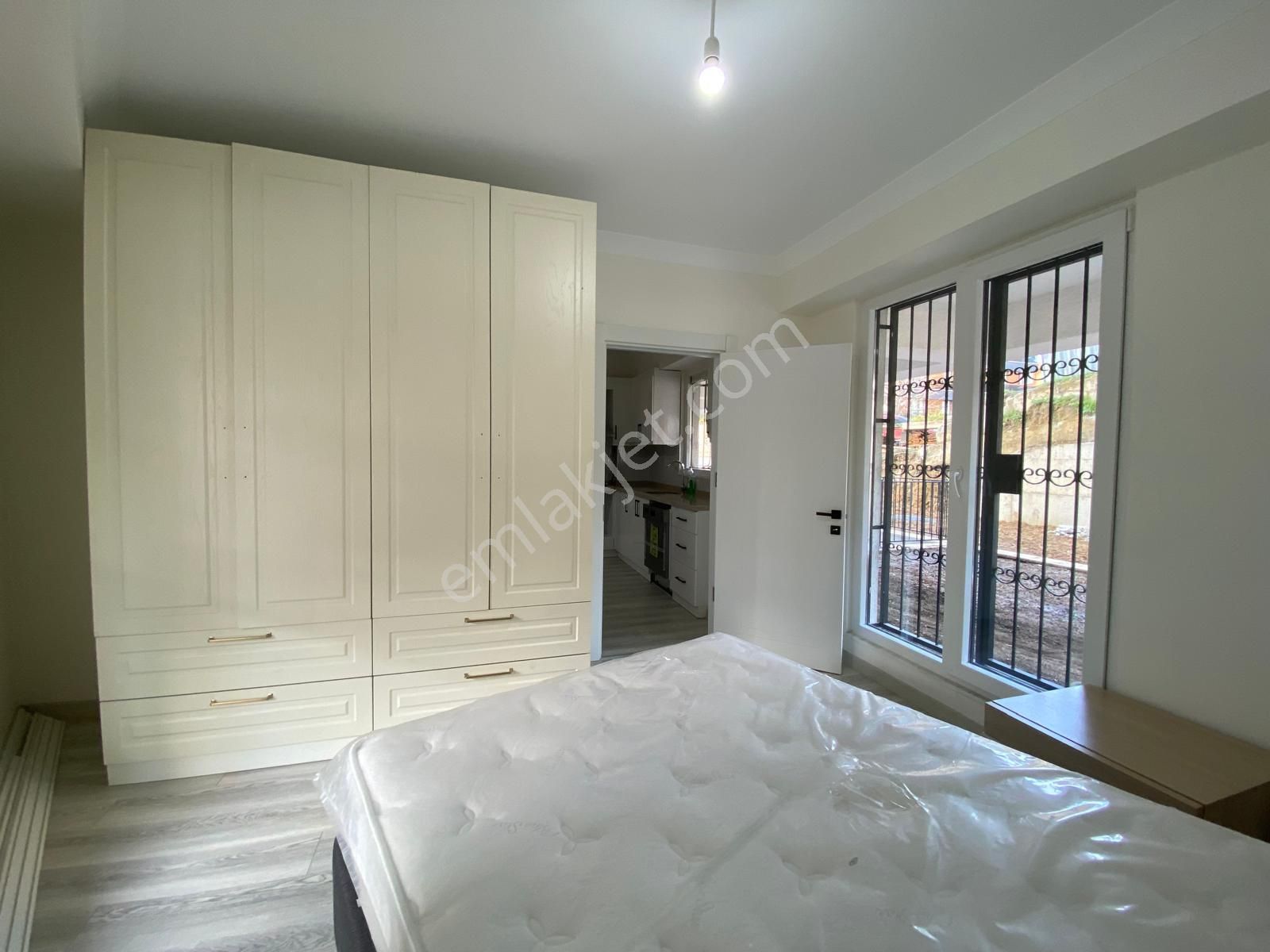 Üsküdar Bahçelievler De Full Eşyalı 1+1 Kiralık Bahçe Katı - Görsel 9
