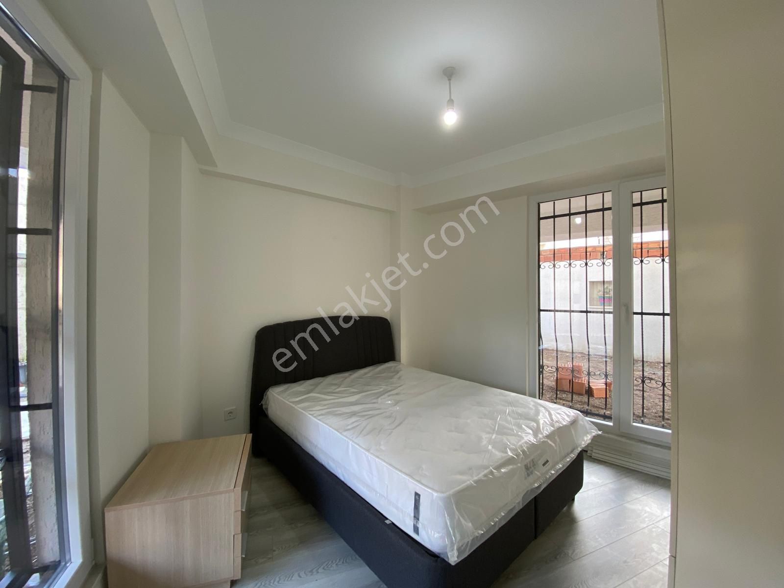 Üsküdar Bahçelievler De Full Eşyalı 1+1 Kiralık Bahçe Katı - Görsel 8