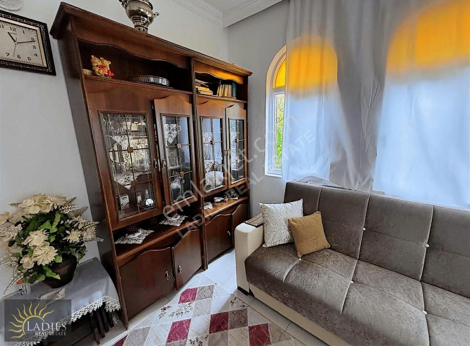 Karaçalı'da 517 M2 Arsa İçinde Satılık Müstakil Villa - Görsel 2