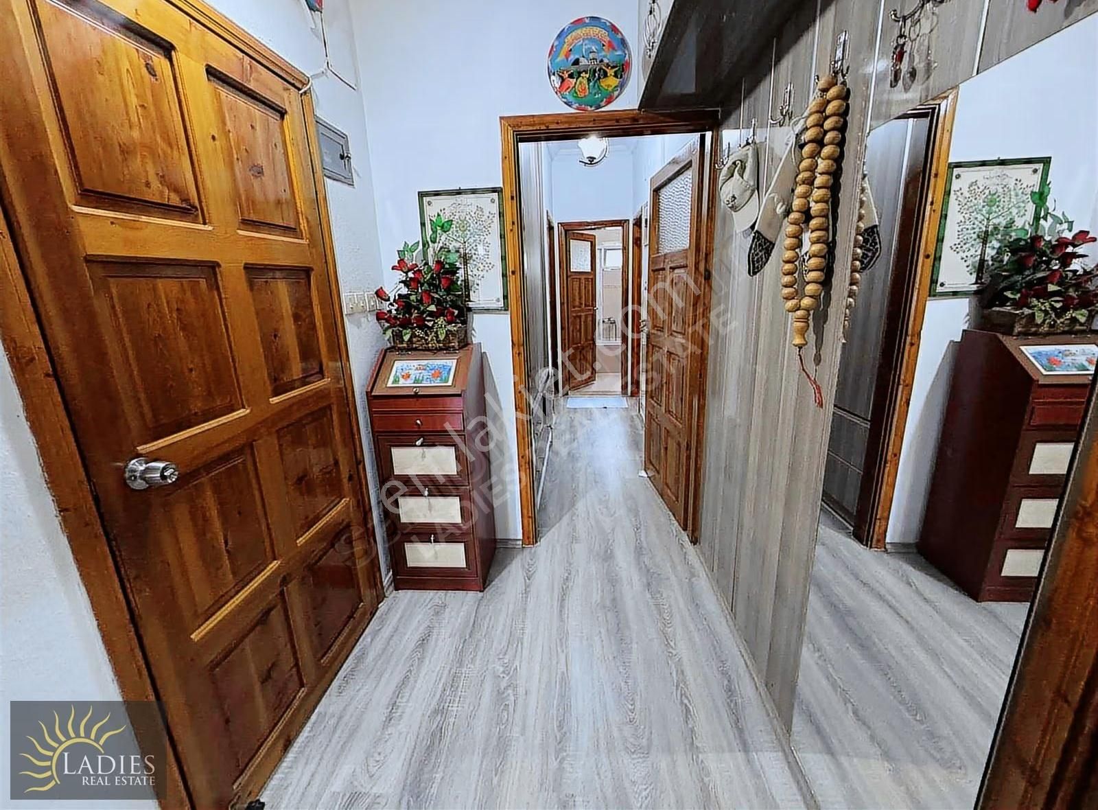 Karaçalı'da 517 M2 Arsa İçinde Satılık Müstakil Villa - Görsel 6