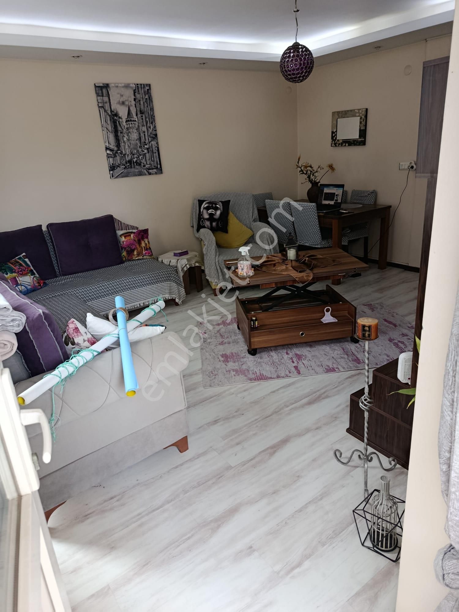 Beylikdüzü Gürpınar'da Satılık 2+1 Bakımlı Daire - Görsel 12