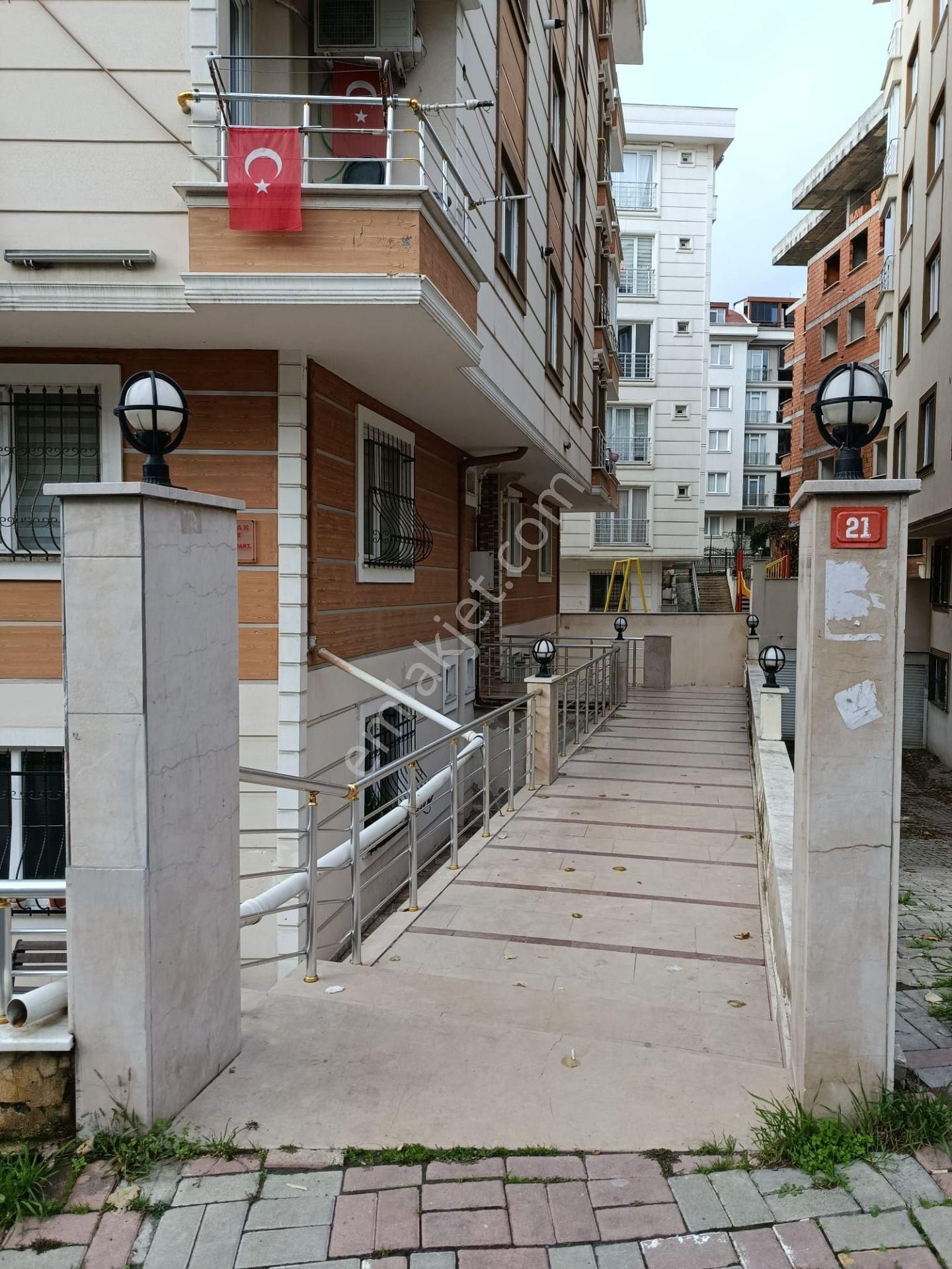 Beylikdüzü Gürpınar'da Satılık 2+1 Bakımlı Daire - Görsel 5
