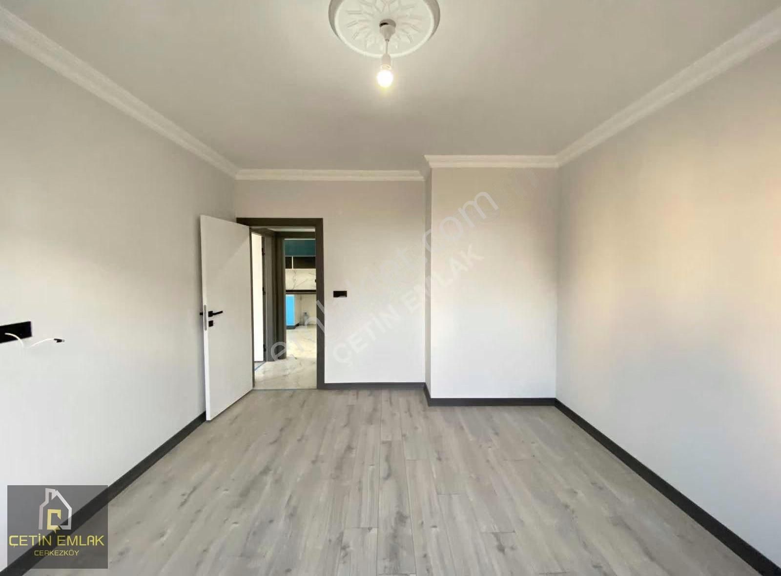 Çetin'den Tepe'de Emsalsiz 145m² 3+1 İskanlı Arakat Ön Cepe - Görsel 14