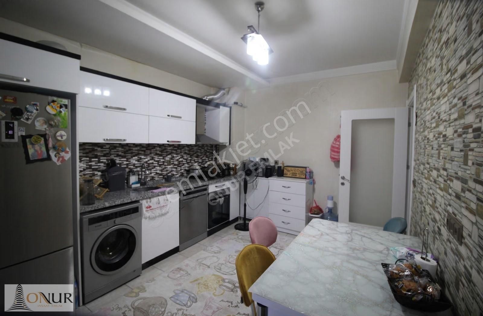 Onur Emlak Akabe Mah.fetih Cad. Ara Kat 3+1 Satılık Geniş Daire - Görsel 30