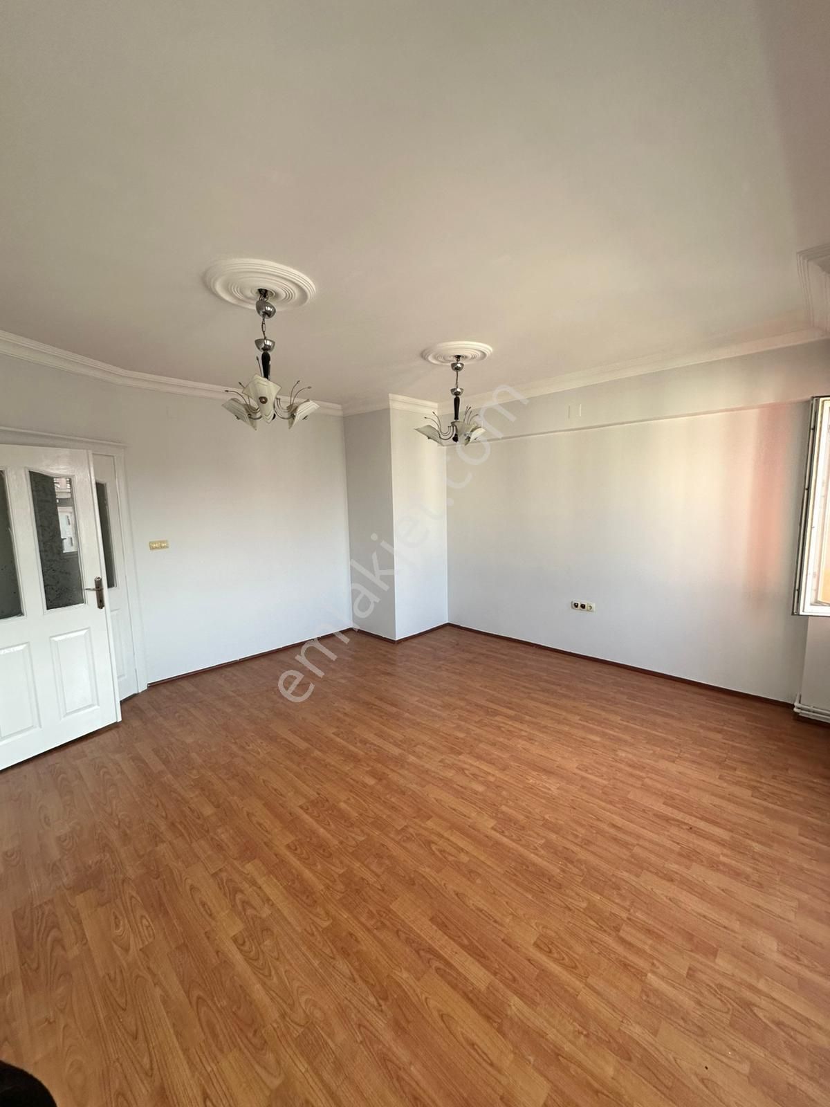 Binevler Mahallesinde Satılık 3+1 Bakımlı Asansörlü Daire - Görsel 8
