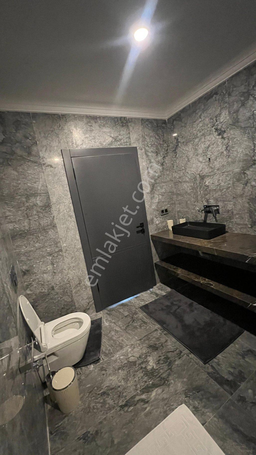 Deniz Manzaralı Eşyalı Satılık Villa - Görsel 15