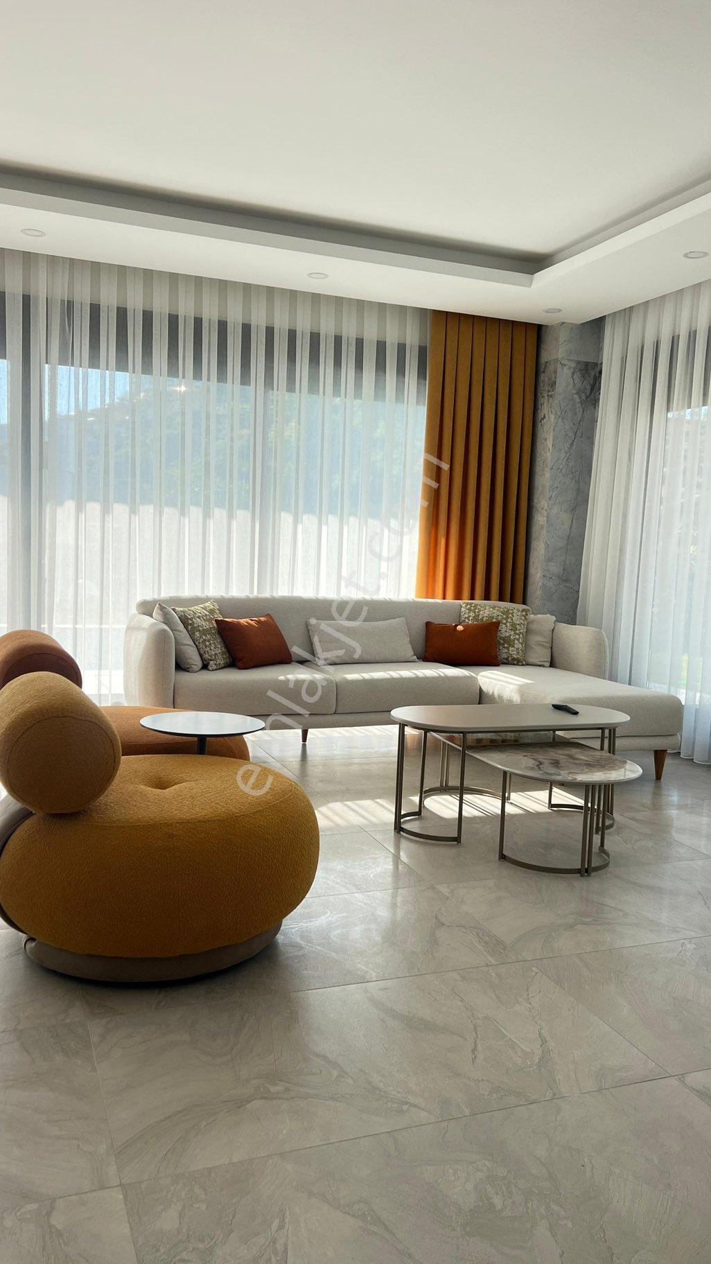 Deniz Manzaralı Eşyalı Satılık Villa - Görsel 2