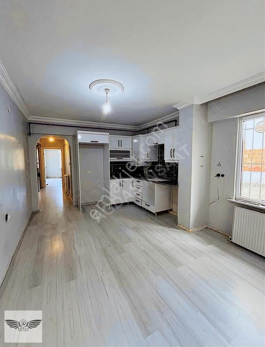 Merkezi Konumda 1+1 Giriş Kat Fırsat Daire..!