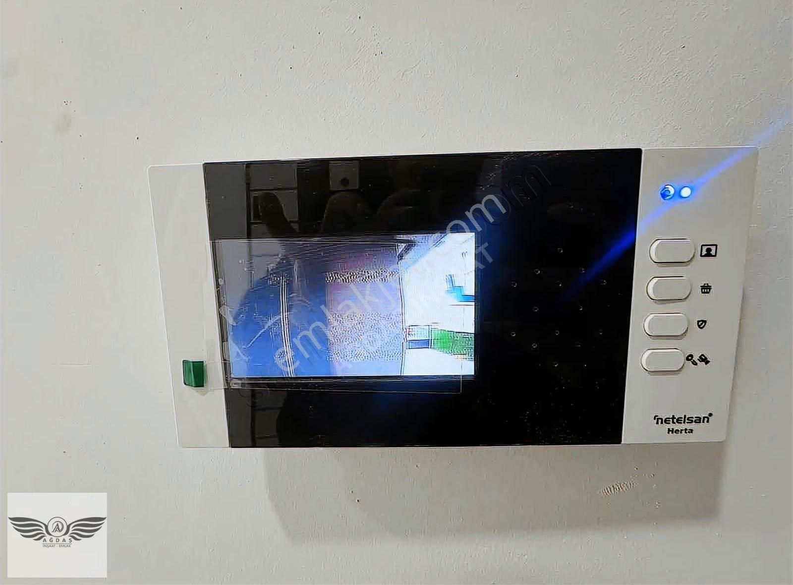 Merkezi Konumda 1+1 Ara Kat Sıfır Kat Mulkiyetli Satılık Daire - Görsel 2
