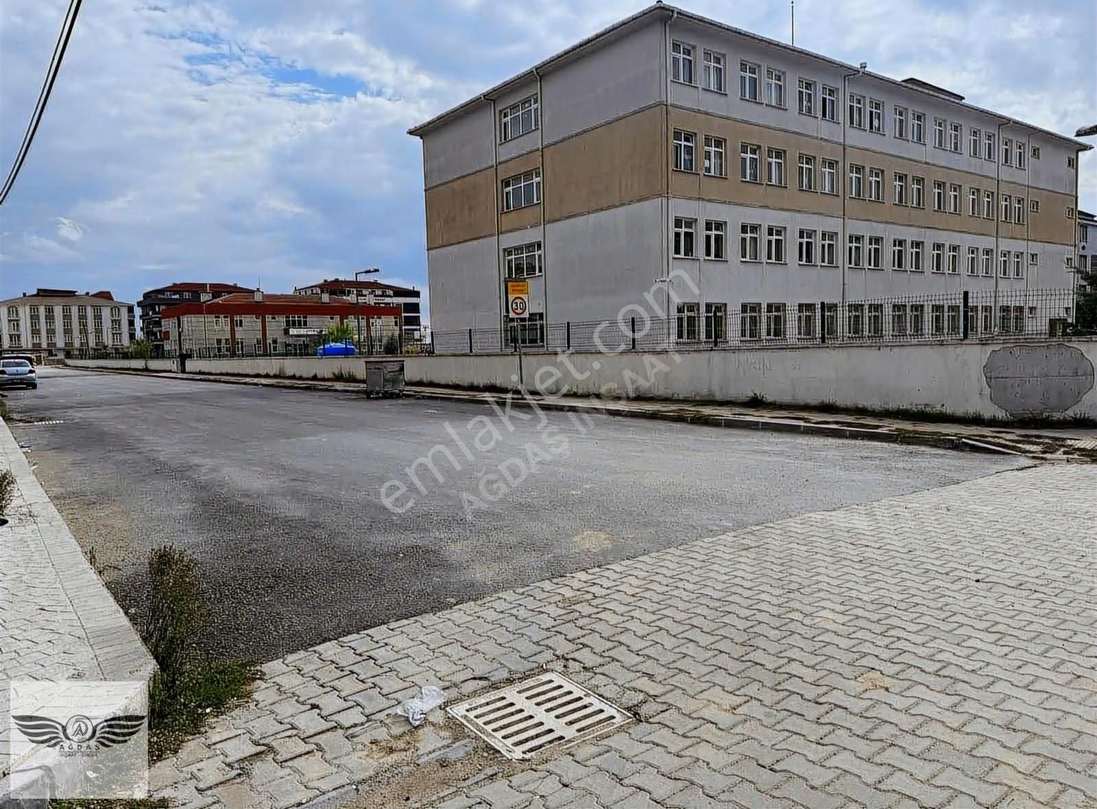Merkezi Konumda 1+1 Ara Kat Sıfır Kat Mulkiyetli Satılık Daire - Görsel 7