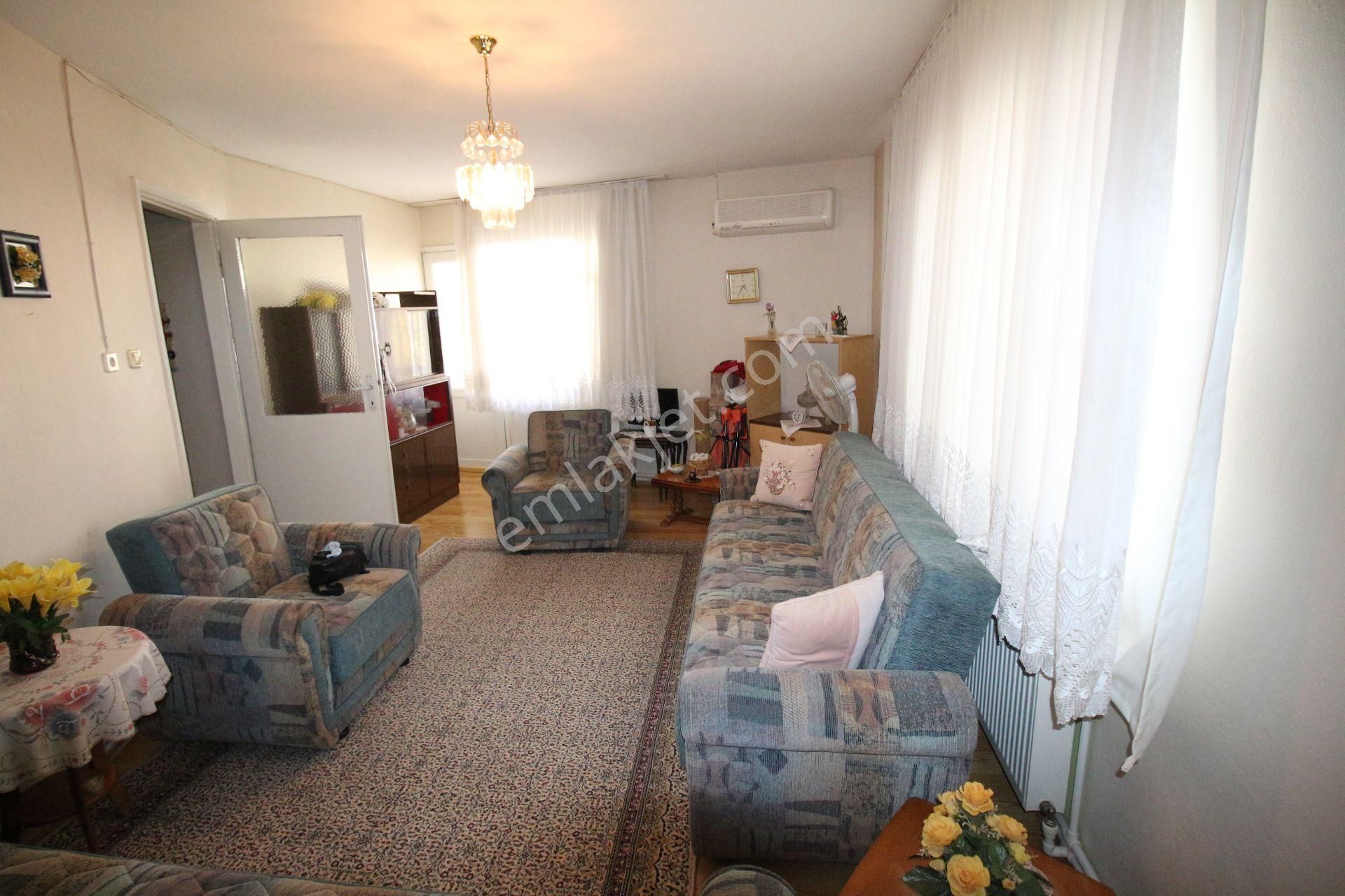 Arga'dan Buca Şirinyer İzban Yakını Arakat 2+1 Satılık Daire