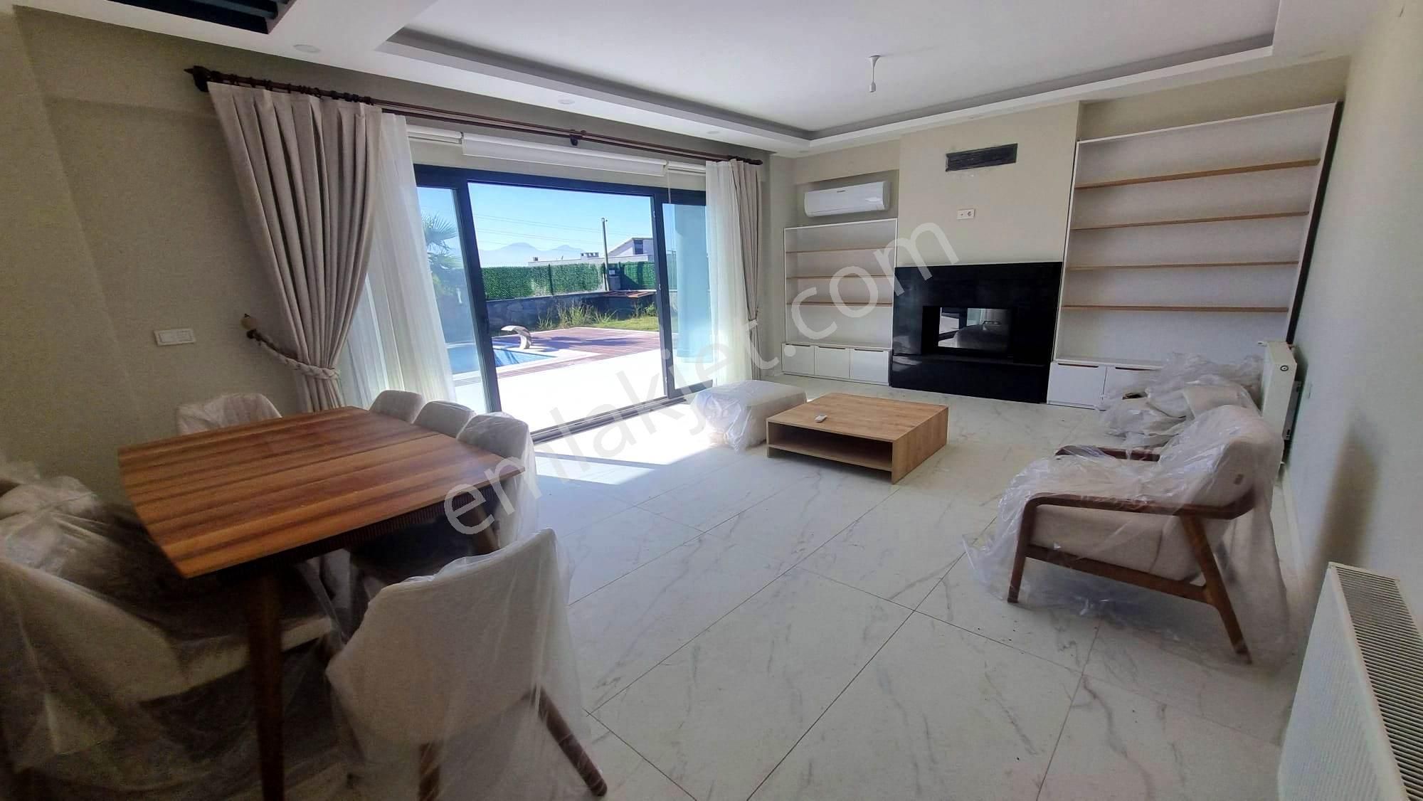 Yaylaköy'de Deniz Manzaralı Havuzlu 5+2 Müstakil Sıfır Villa - Görsel 13