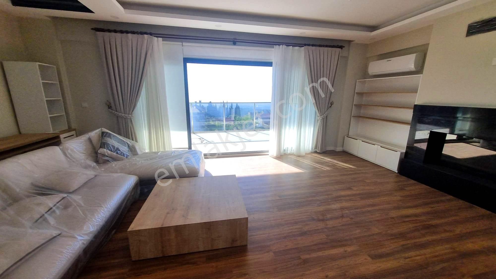 Yaylaköy'de Deniz Manzaralı Havuzlu 5+2 Müstakil Sıfır Villa - Görsel 15