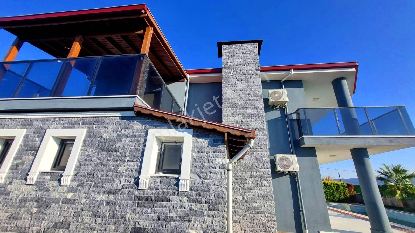 Yaylaköy'de Deniz Manzaralı Havuzlu 5+2 Müstakil Sıfır Villa - Görsel 3