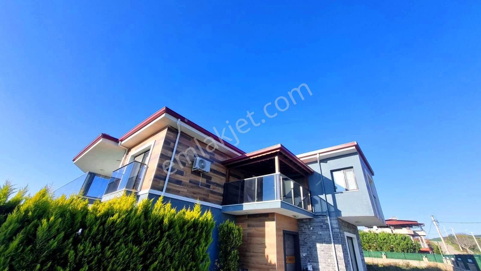 Yaylaköy'de Deniz Manzaralı Havuzlu 5+2 Müstakil Sıfır Villa - Görsel 9