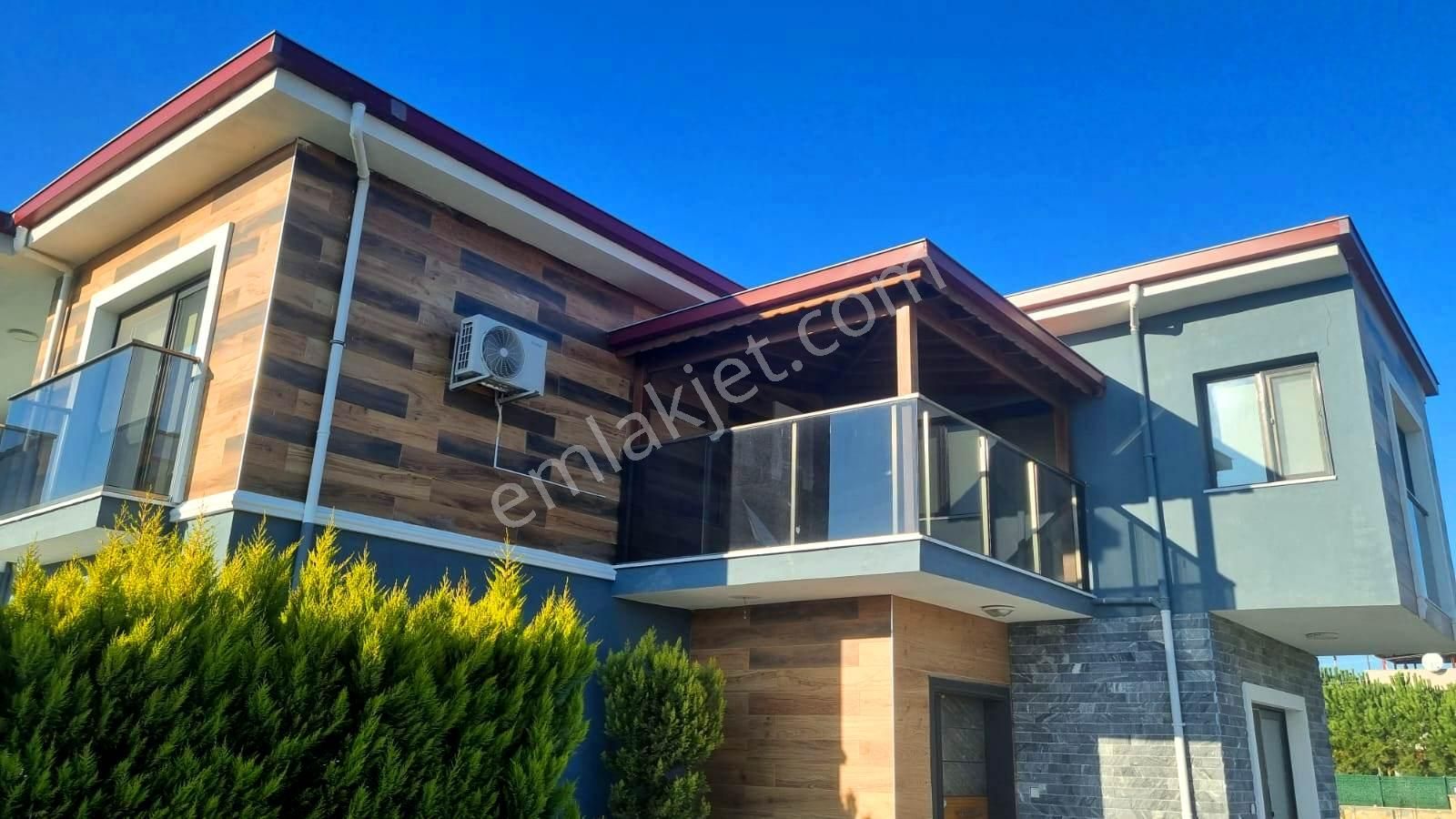 Yaylaköy'de Deniz Manzaralı Havuzlu 5+2 Müstakil Sıfır Villa - Görsel 8