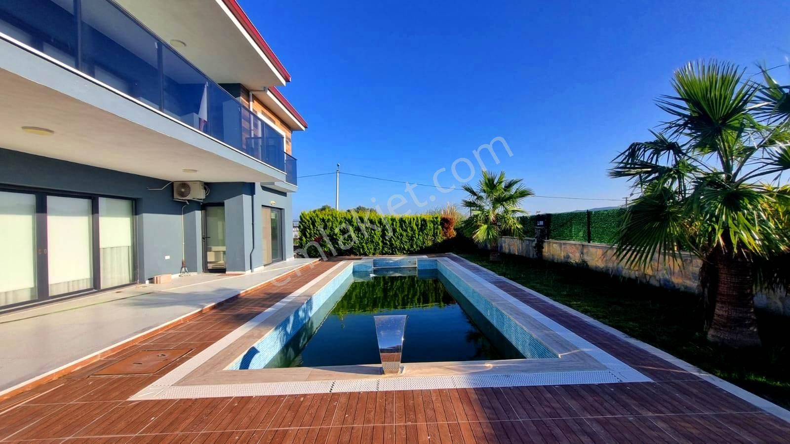 Yaylaköy'de Deniz Manzaralı Havuzlu 5+2 Müstakil Sıfır Villa - Görsel 2