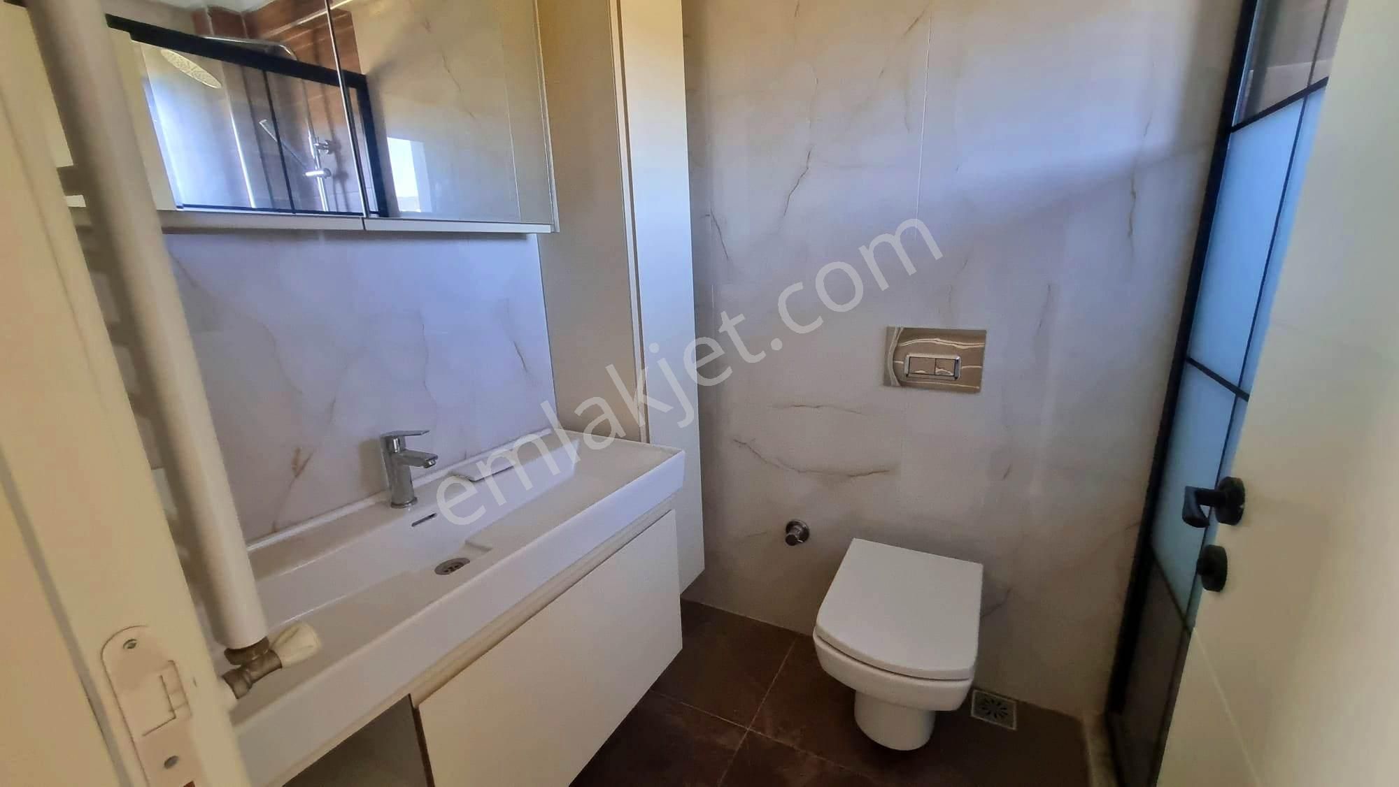 Yaylaköy'de Deniz Manzaralı Havuzlu 5+2 Müstakil Sıfır Villa - Görsel 22