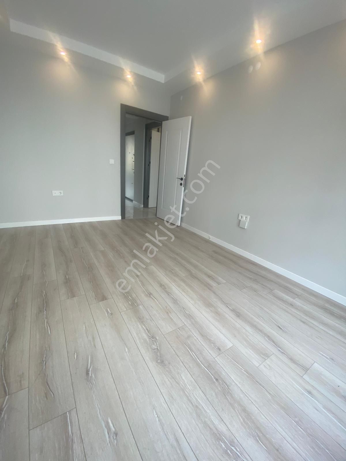 Esentepe Mahallesi Eğitimciler Caddesi Yakını Sırmalılar Sokak Dibi 2+0 Daire Satılıktır - Görsel 5